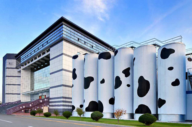 蒙牛总部基地大楼.jpg